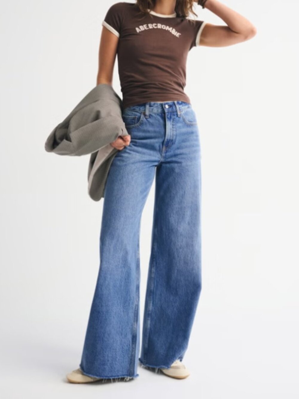 NWT Abercrombie & Fitch High Rise Wide Leg Jean Lightweight Drapey Rigid Raw Hem